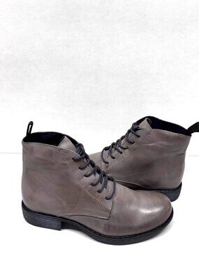 MIZ MOOZ LEATHER LACE UP BOOTIE GRAY 37EU / 7US NEW B-17